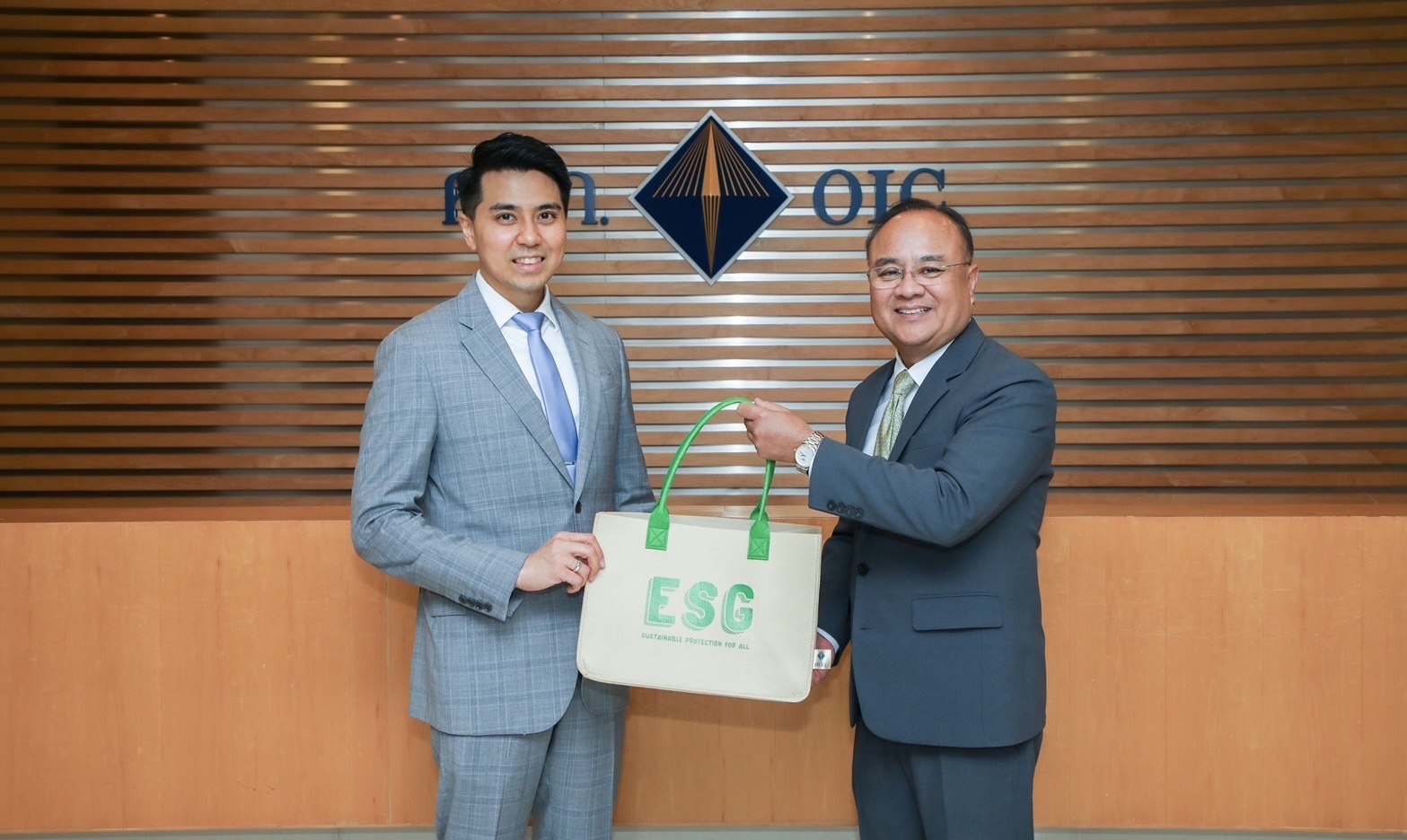 วิริยะประกันภัย เข้าพบสำนักงาน คปภ. ในโอกาสปีใหม่ 2568